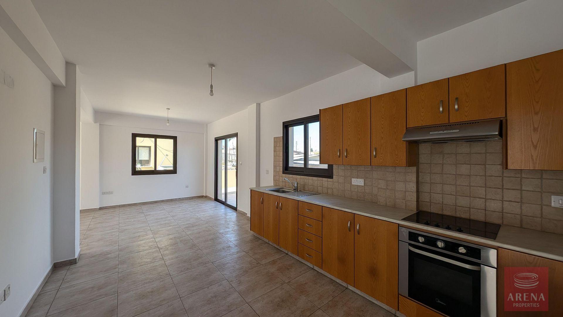 10-1-3-bed-villa-dromolaxia-9317