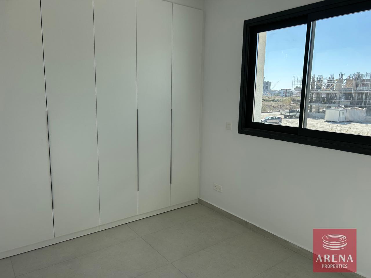 10-1-BED-APT-IN-NEW-MARINA-AREA-8738