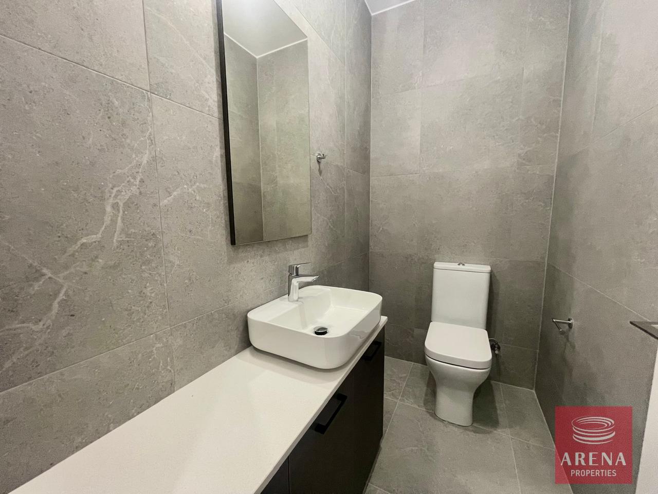 10-2-BED-APT-IN-ARADIPPOU-8732