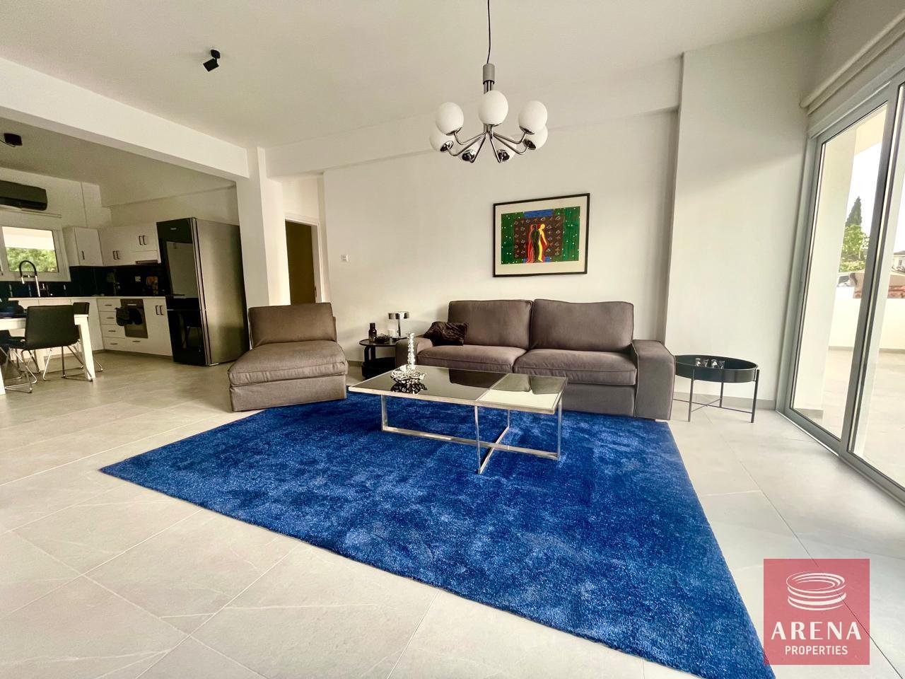 10-2-BED-APT-LIVADIA-8048-1