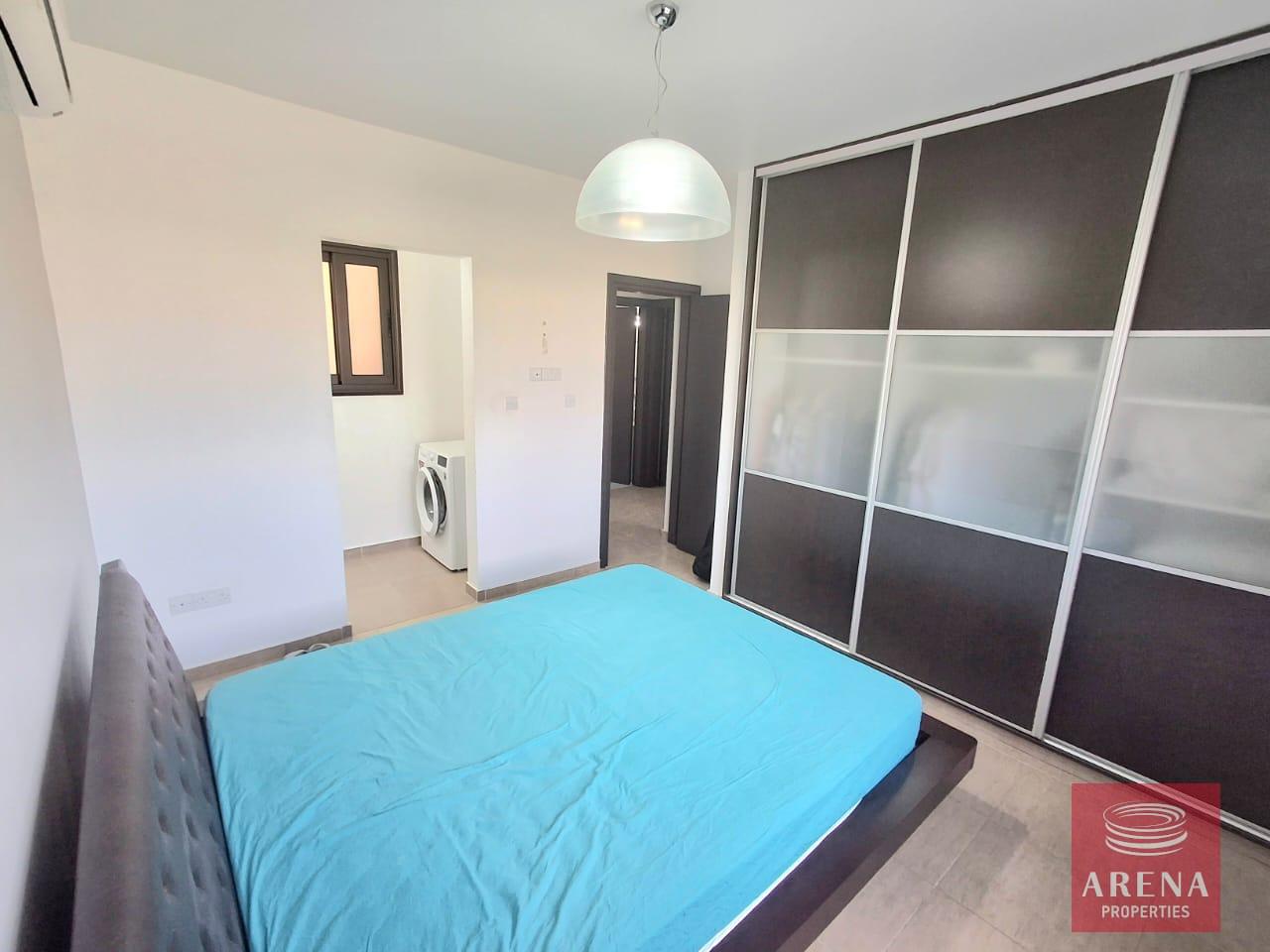 10-2-BED-APT-LIVADIA-9065