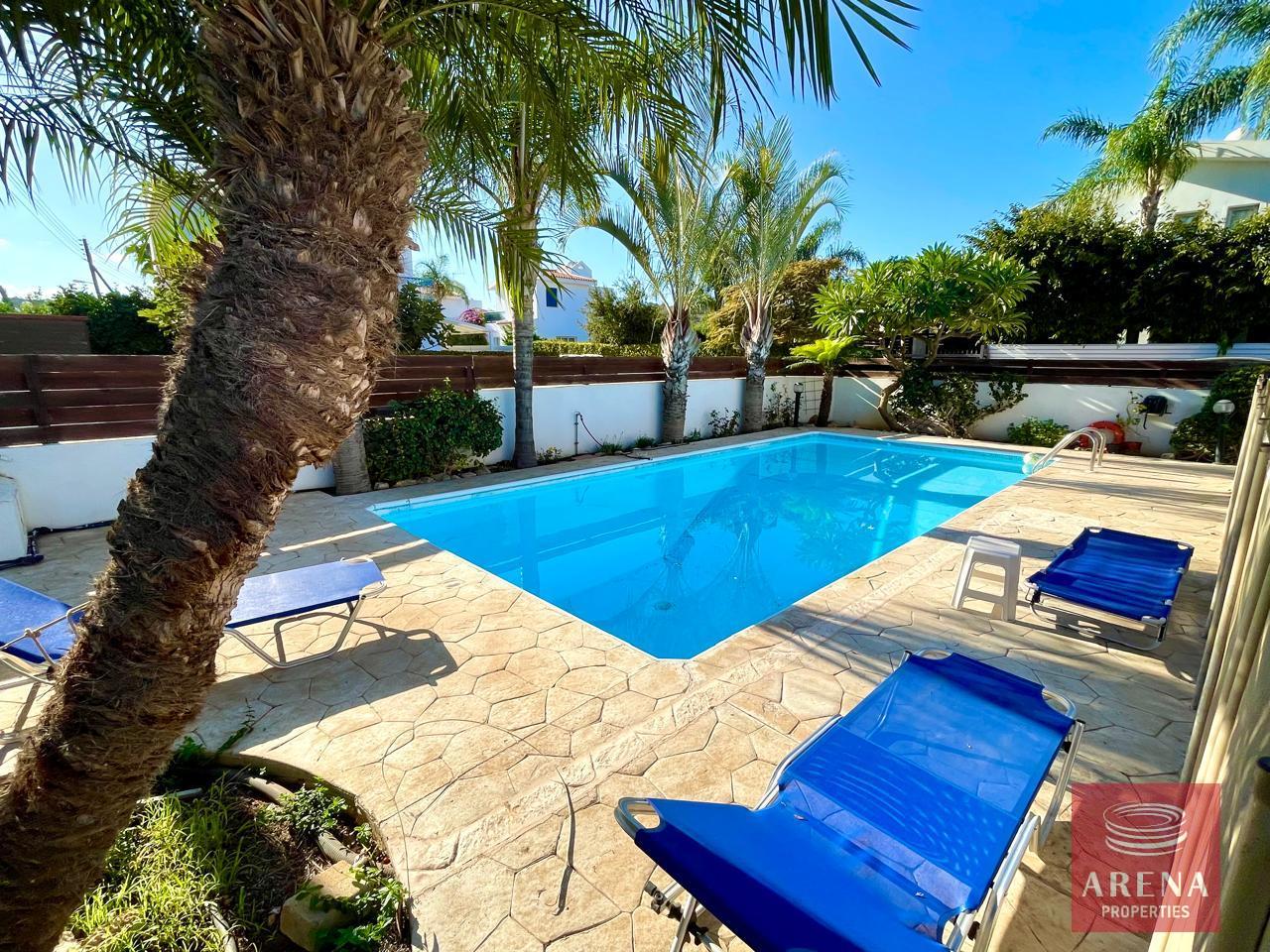 10-2-BED-VILLA-PROTARAS-8702