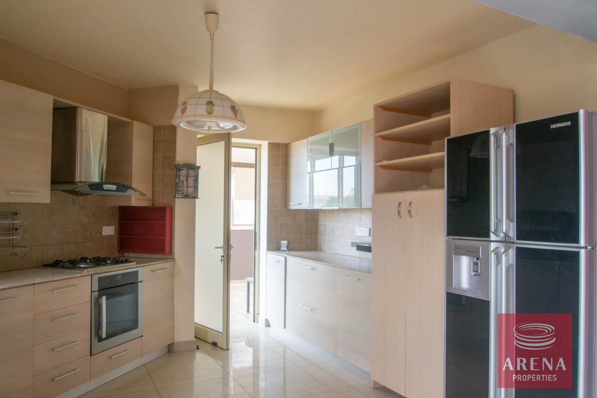 10-3-BED-APT-DERYNIA-5784-1-2