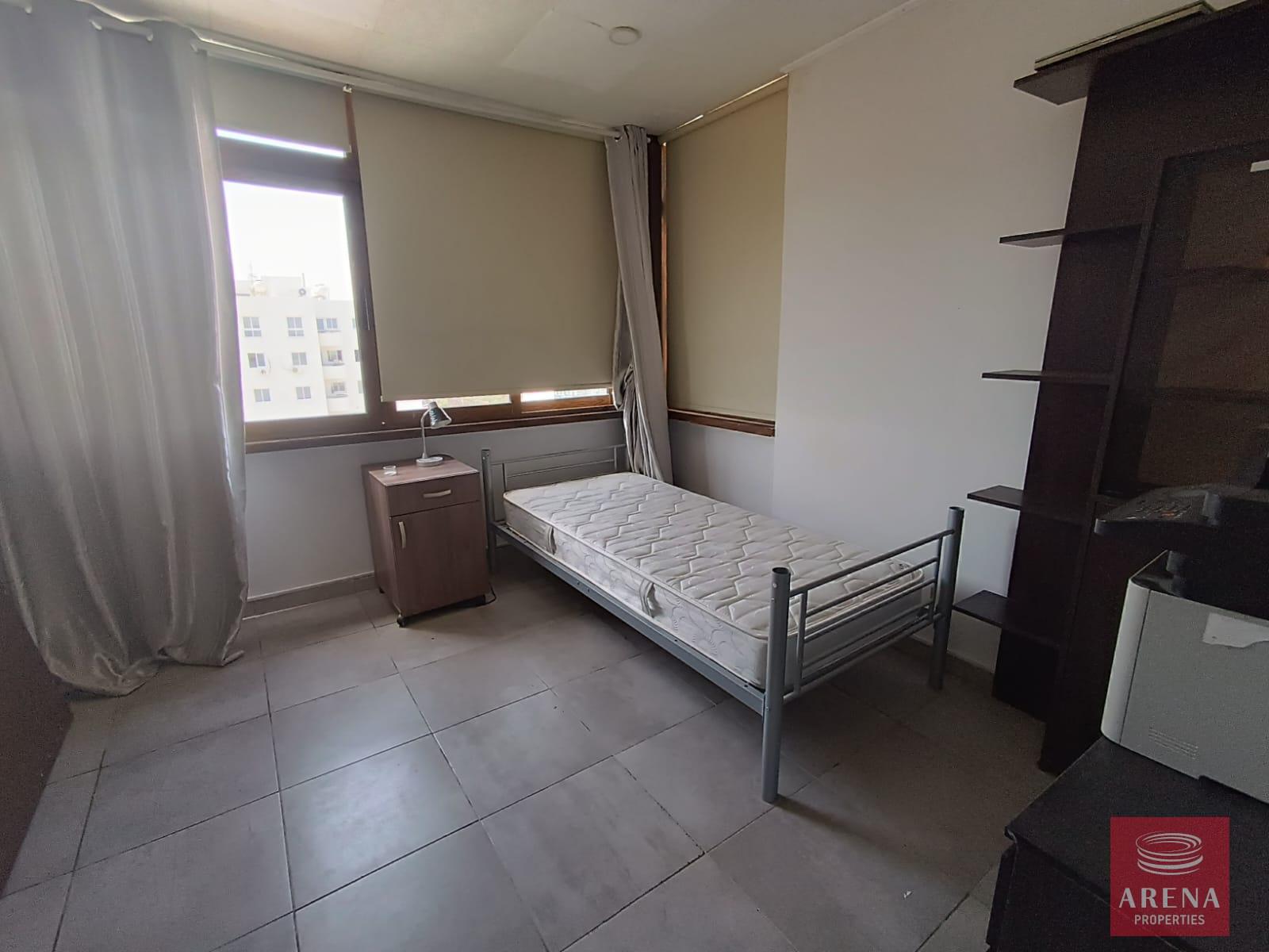 10-3-BED-APT-IN-LARNACA-FOR-RENT-8096