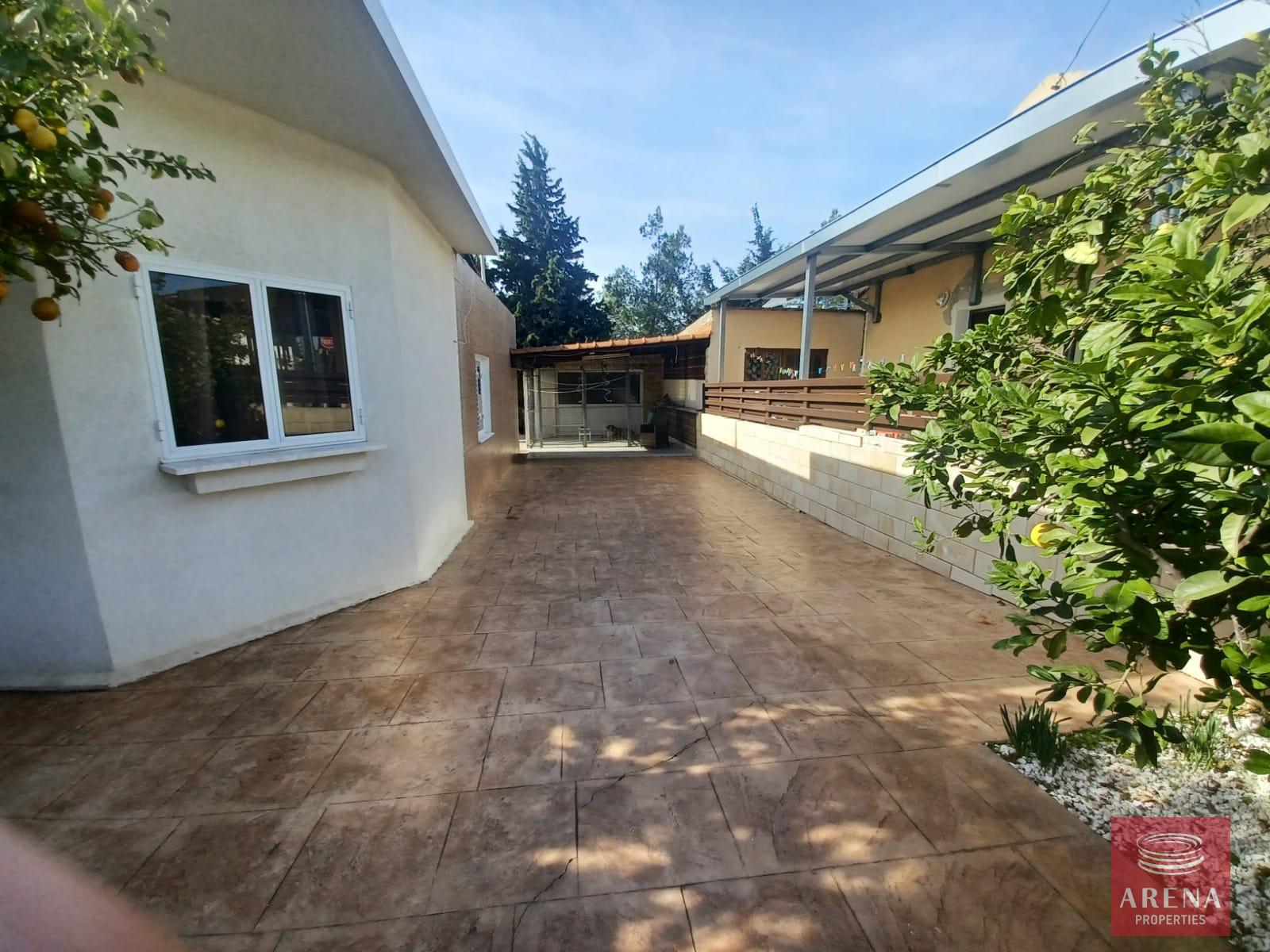 10-3-BED-BUNGALOW-IN-SOTIRA-8929