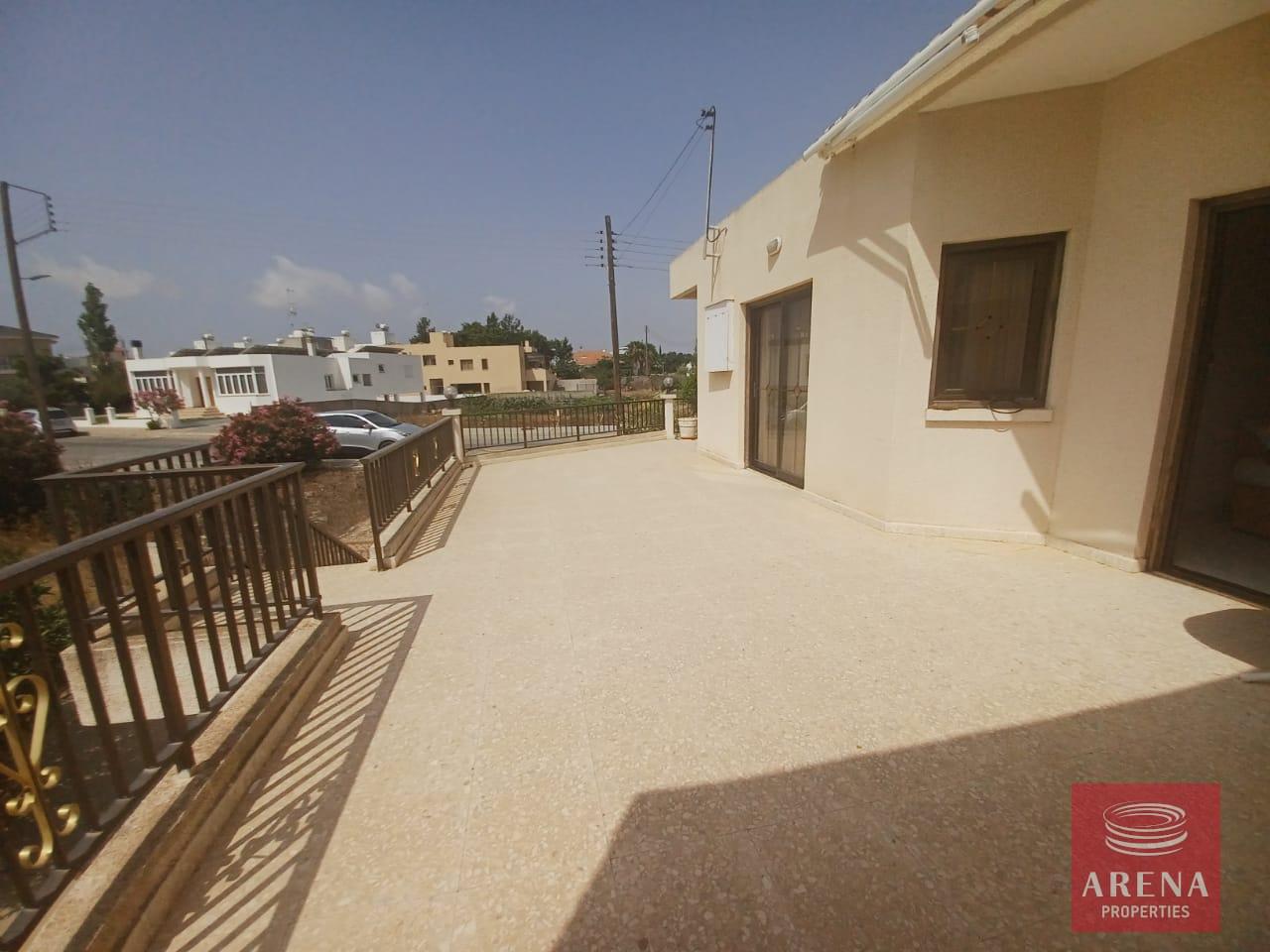 10-3-BED-HOUSE-IN-DERYNIA-7162