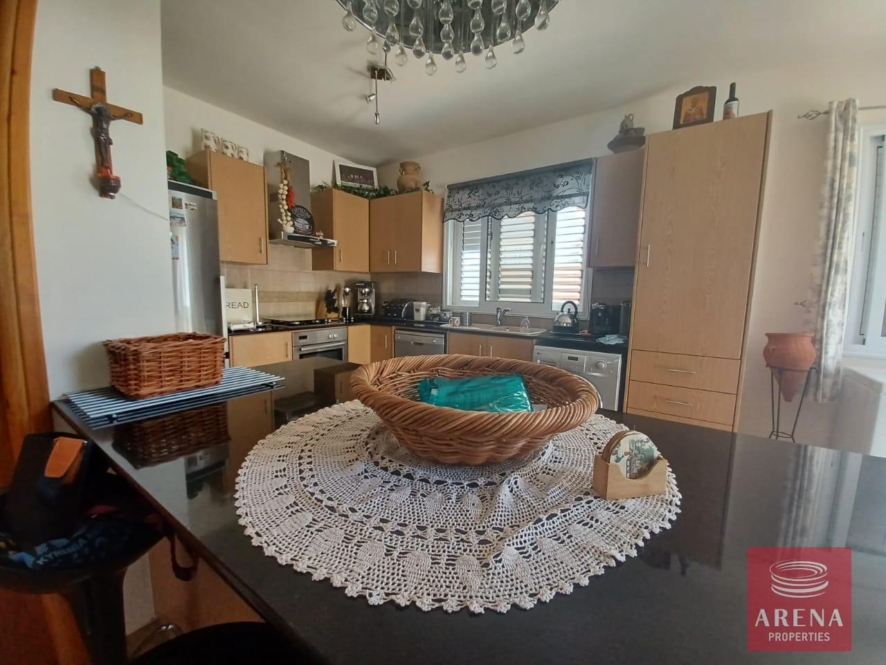 10-3-BED-VILLA-IN-AVGOROU-7036