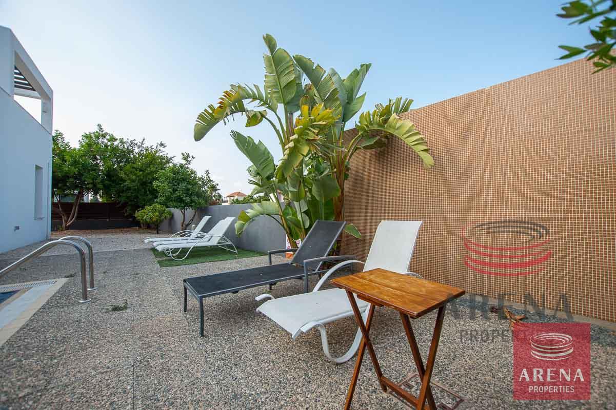 10-3-Bed-villa-in-ayia-thekla-5700