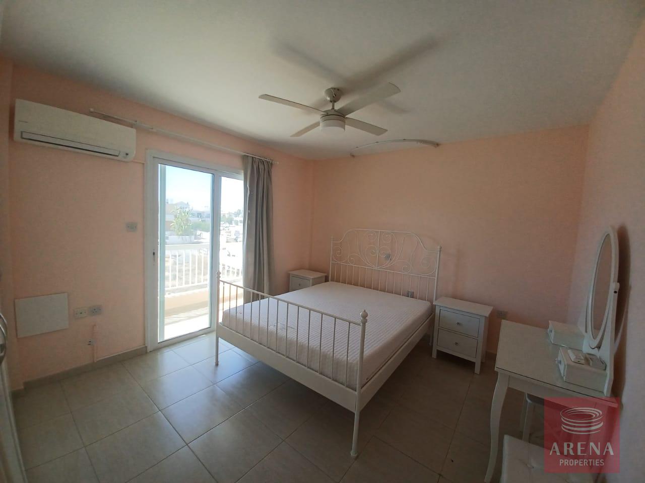 10-3-bed-apt-for-rent-Paralimni-7431-5