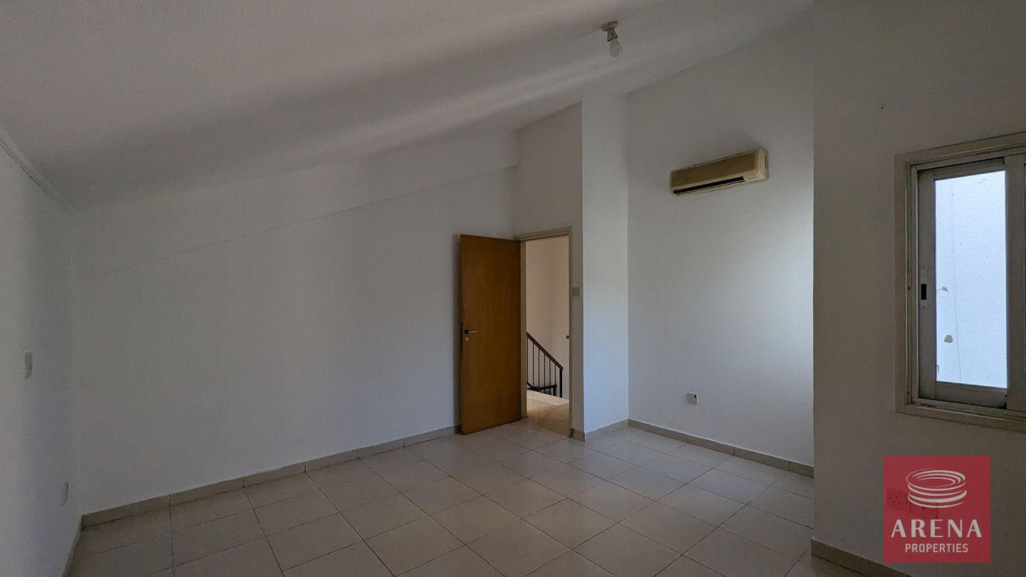 10-3-bed-apt-makenzy-8773