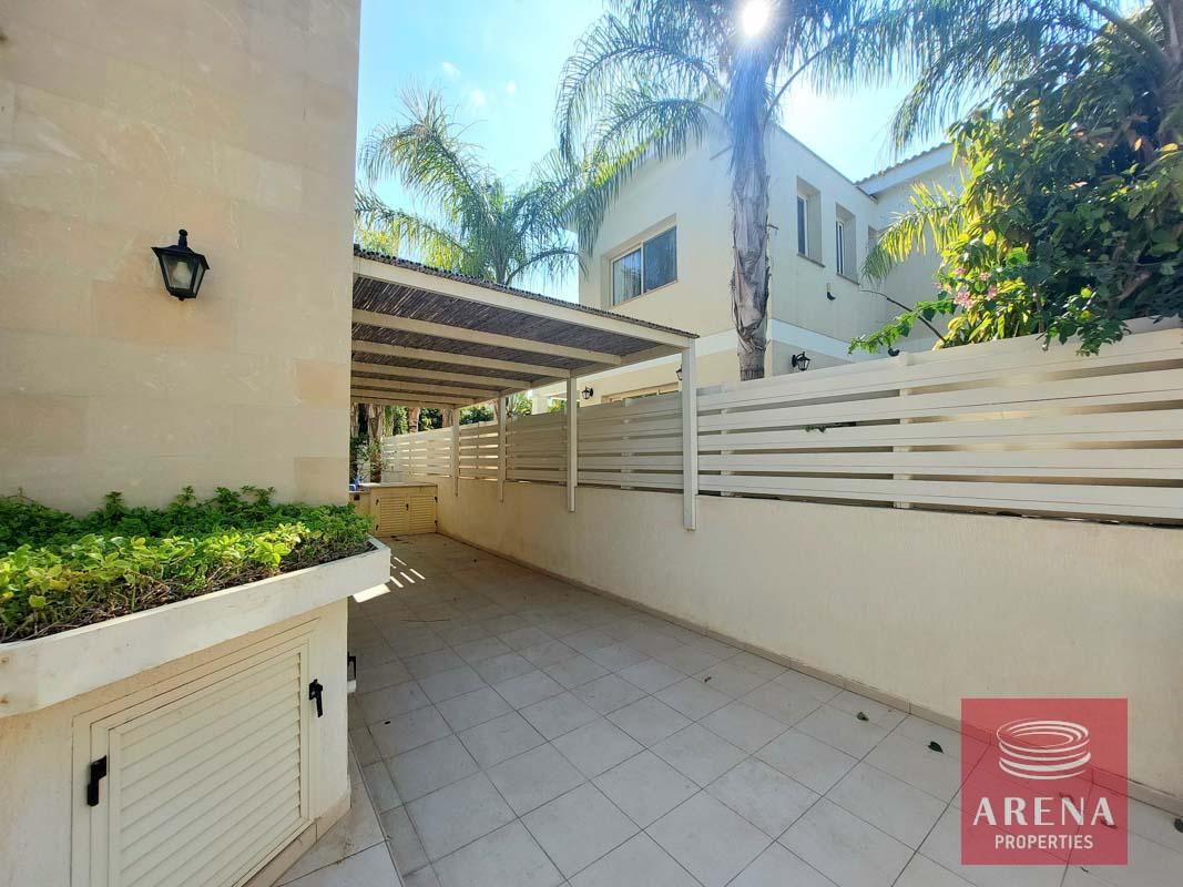 10-3-bed-villa-in-cape-greco-8104