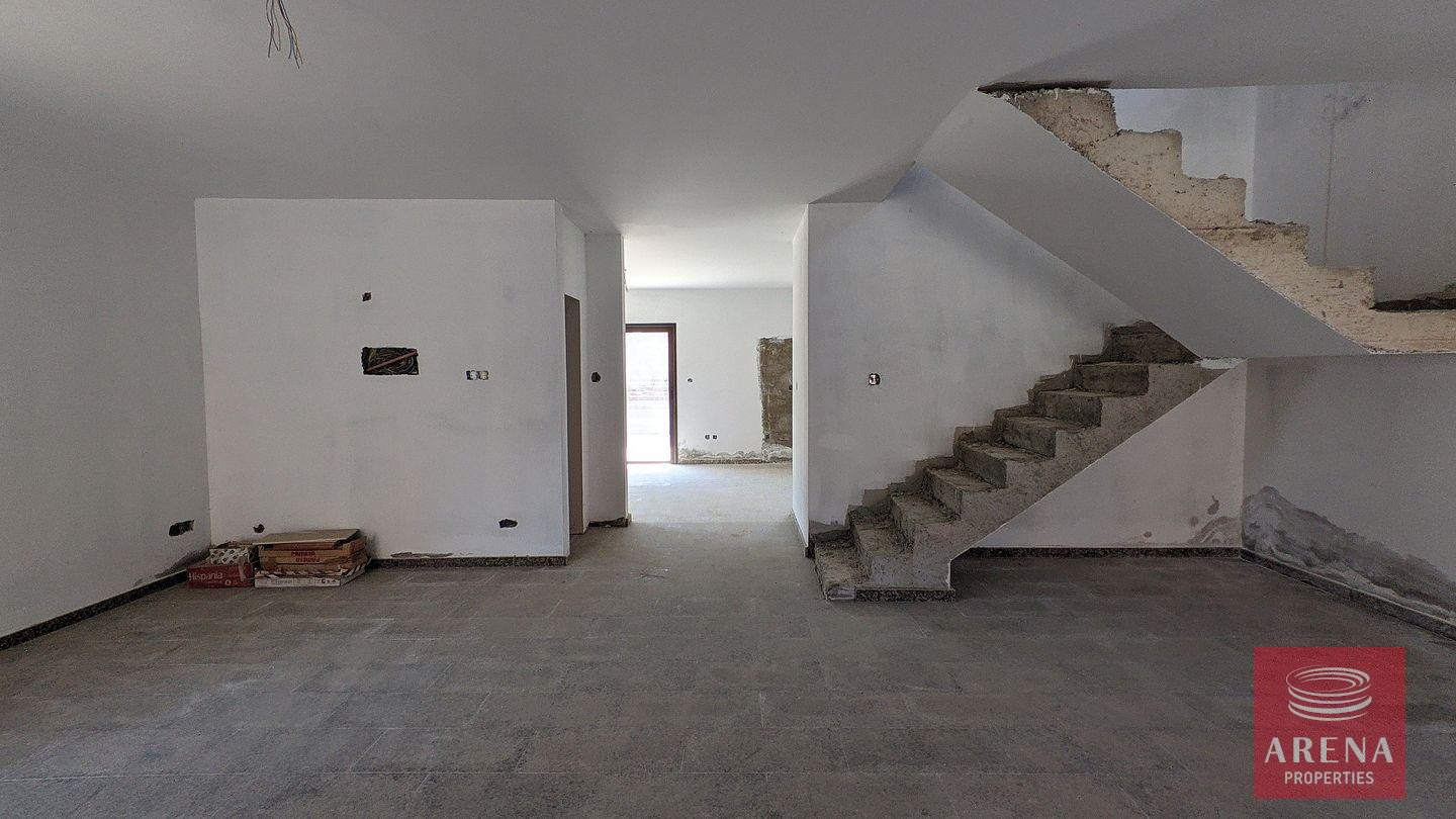 10-4-BED-VILLA-IN-KITI-7292-1