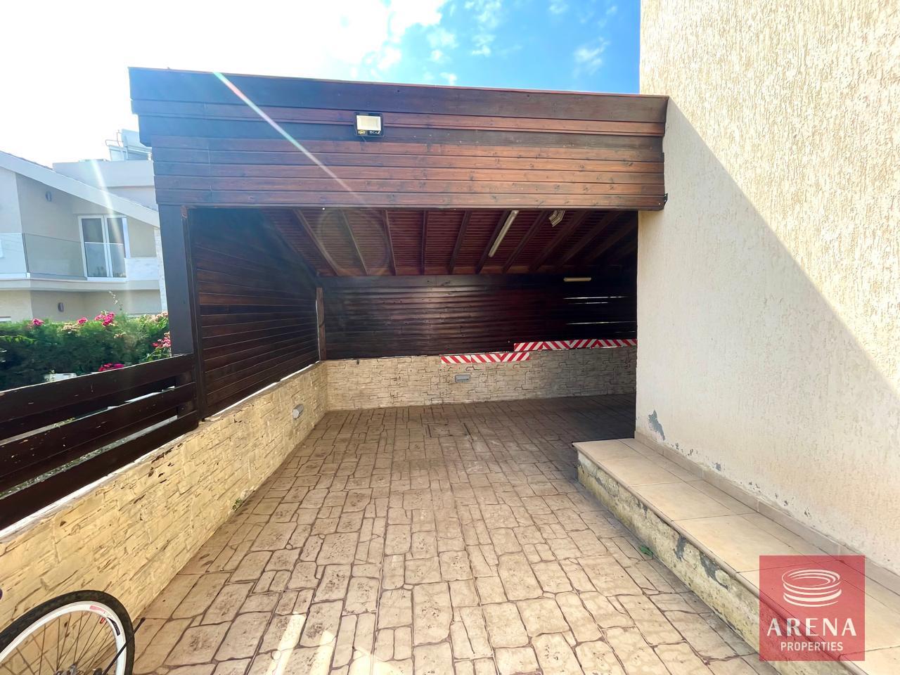 10-4-BED-VILLA-IN-KITI-8754