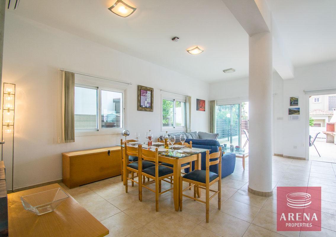 10-4-bed-villa-in-ayia-thekla-4219-1