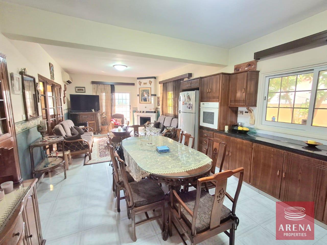 10-5-BED-VILLA-LIVADIA-9182