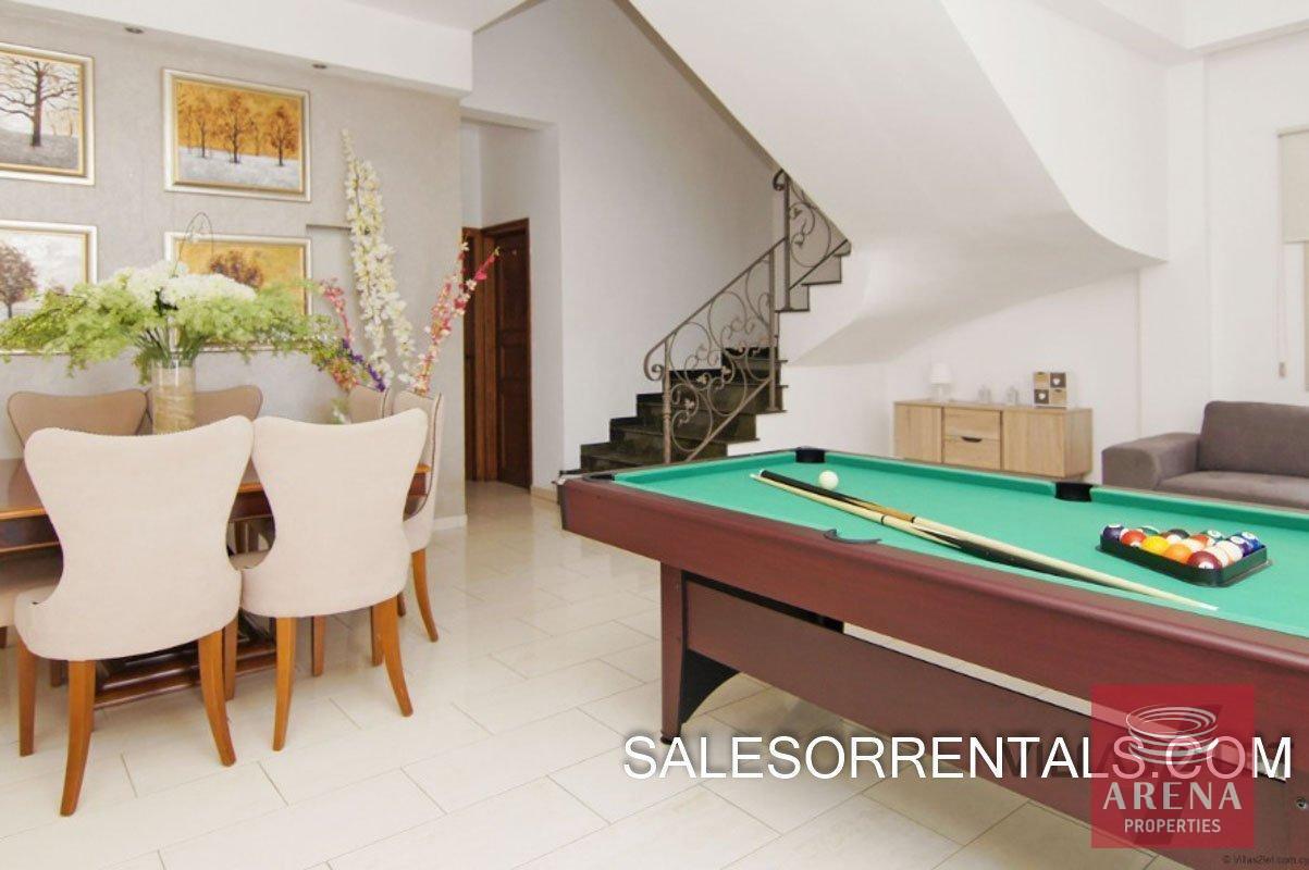 10-6-BED-villa-in-paralimni-5449