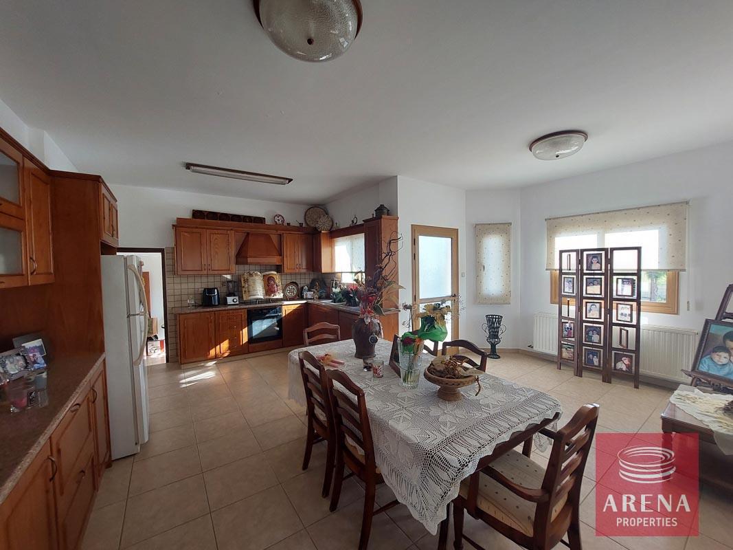10-6-bed-villa-in-xylofagou-7278-1