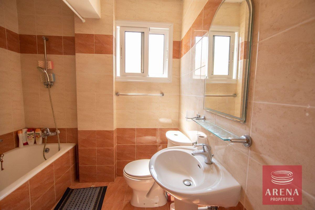 10-APT-FOR-RENT-DERYNIA-5228-1