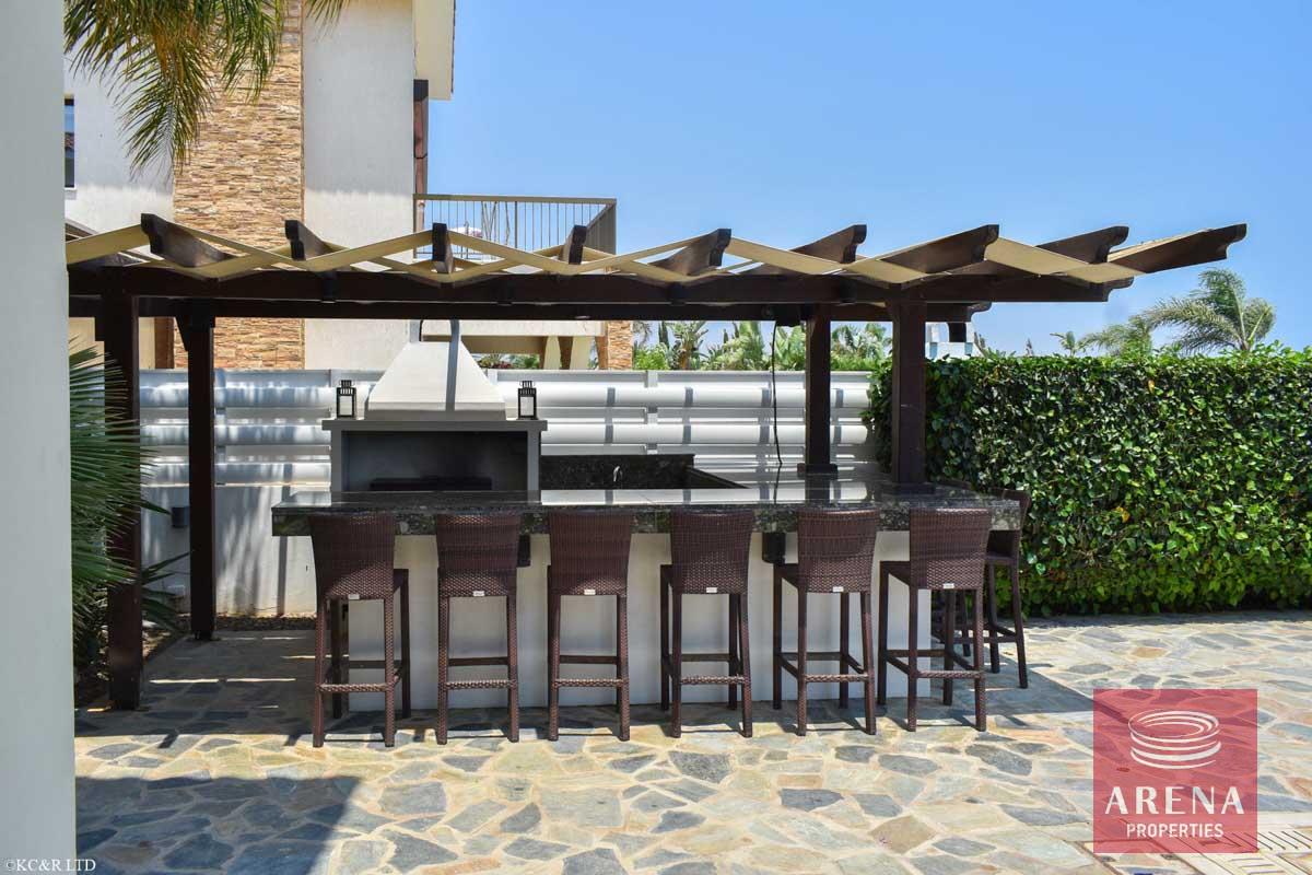 10-FRONT-LINE-VILLA-2