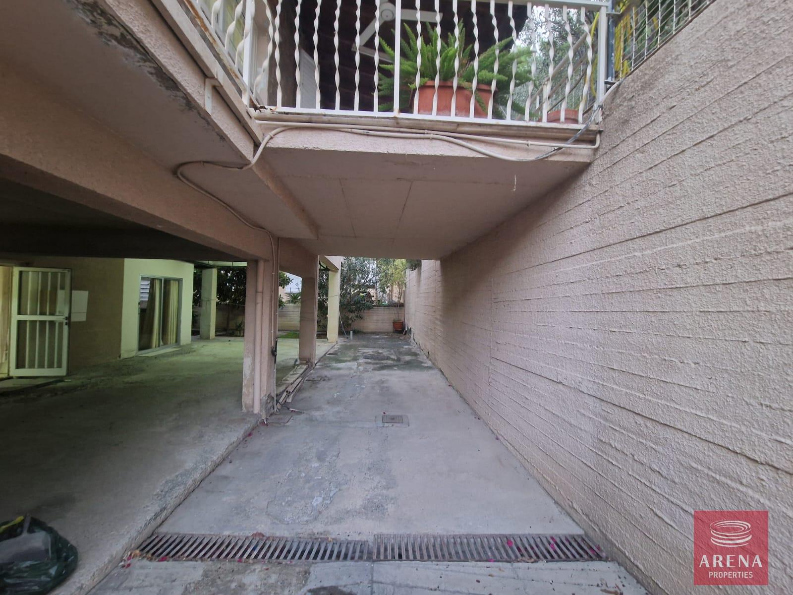 10-HOUSE-IN-VERGINA-AREA-8837