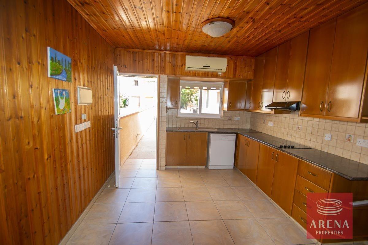 10-House-in-Paralimni-5409_0-1