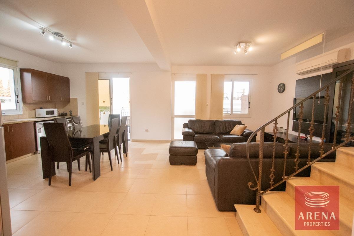 10-Townhouse-in-Oroklini-5773-1