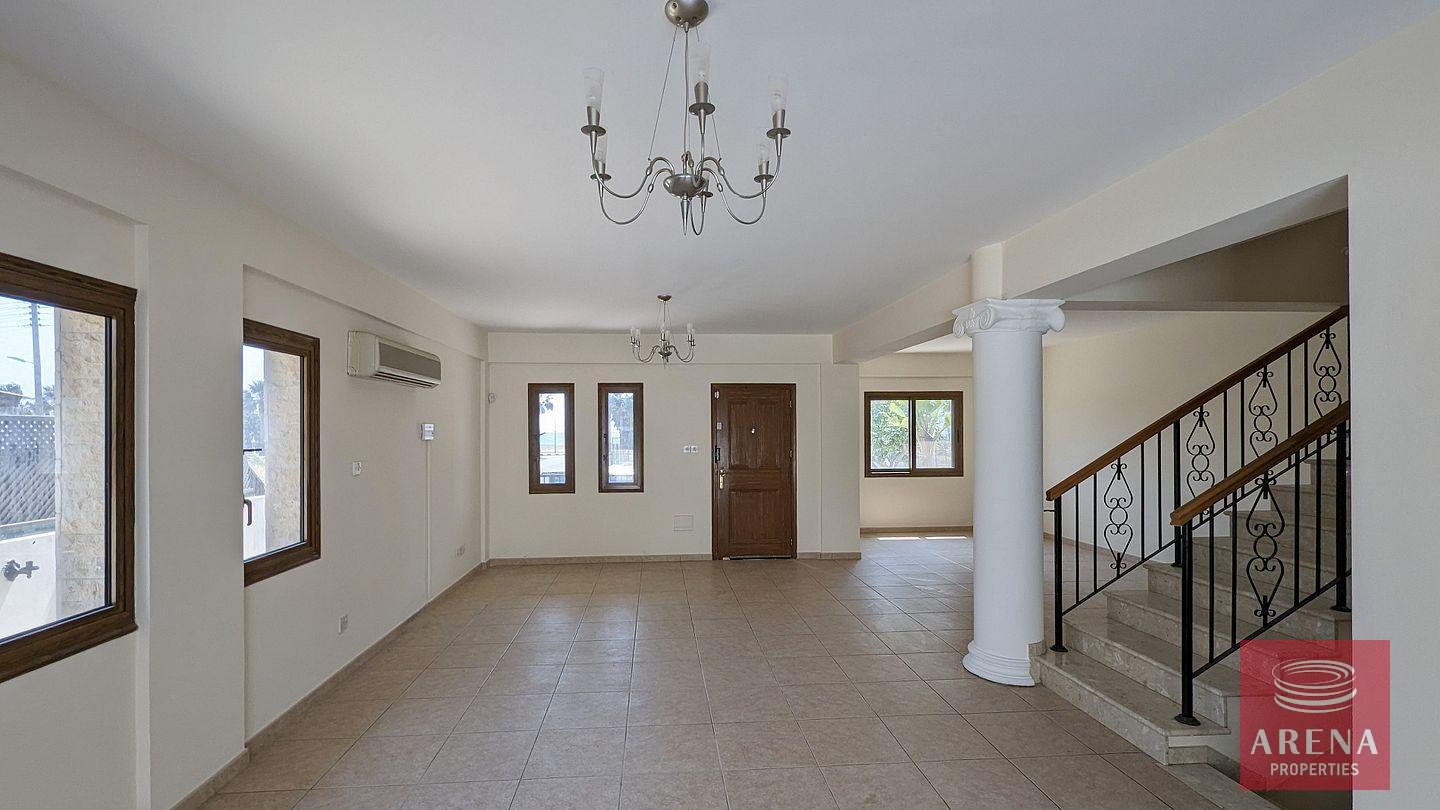 10-VILLA-IN-PYLA-6947