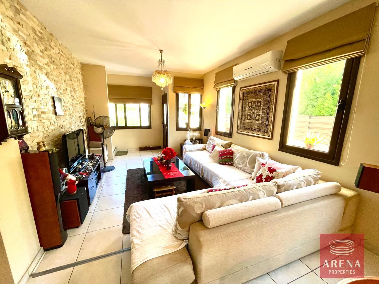 10-Villa-in-Livadia-8849