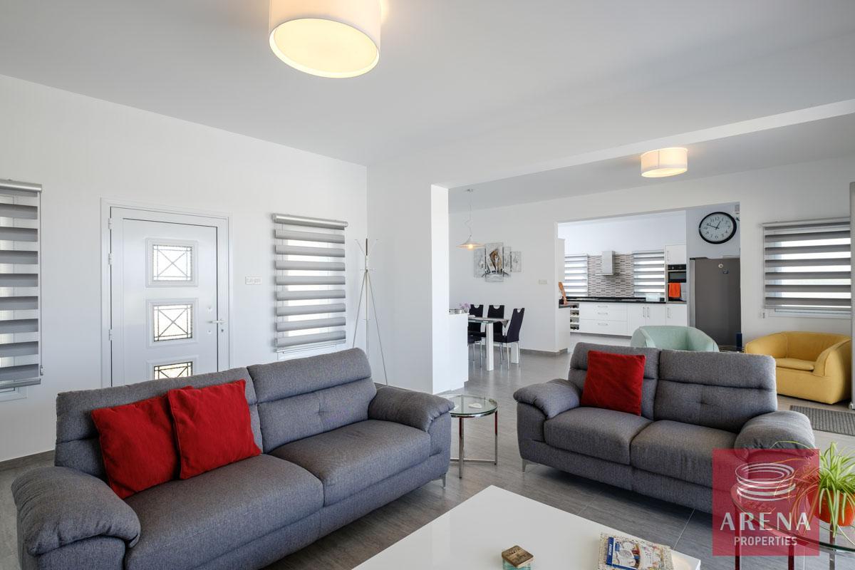 10-bungalow-vrysoulles-to-buy