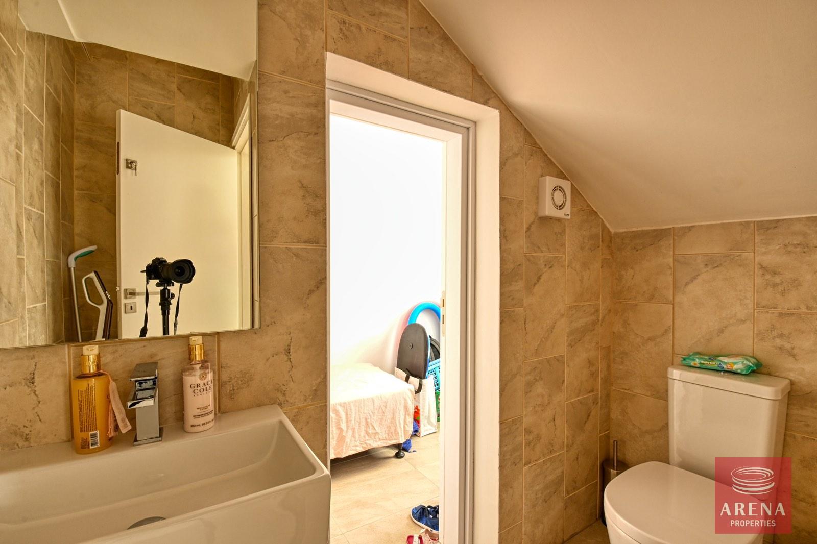 10-house-with-deeds-in-Parali