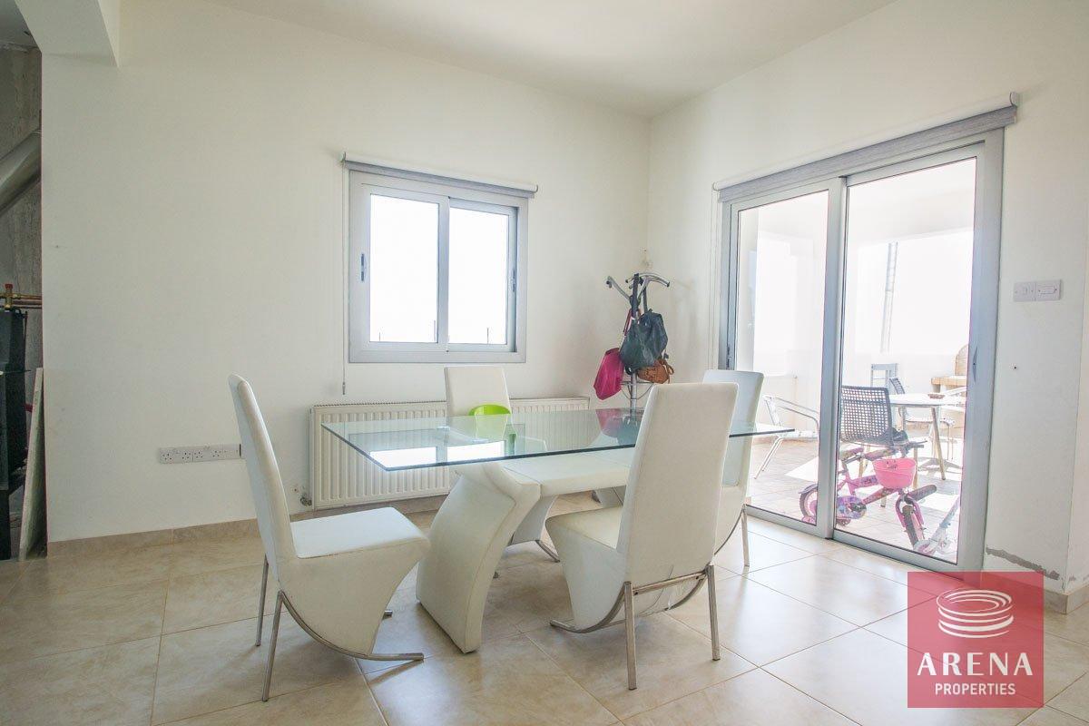 10-villa-4bed-frenaros-3932