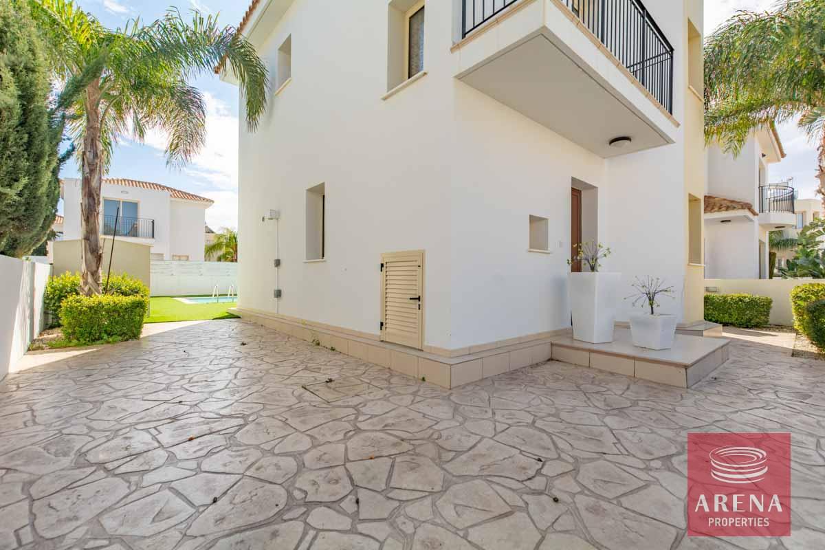 10-villa-for-sale-in-Pernera-6133
