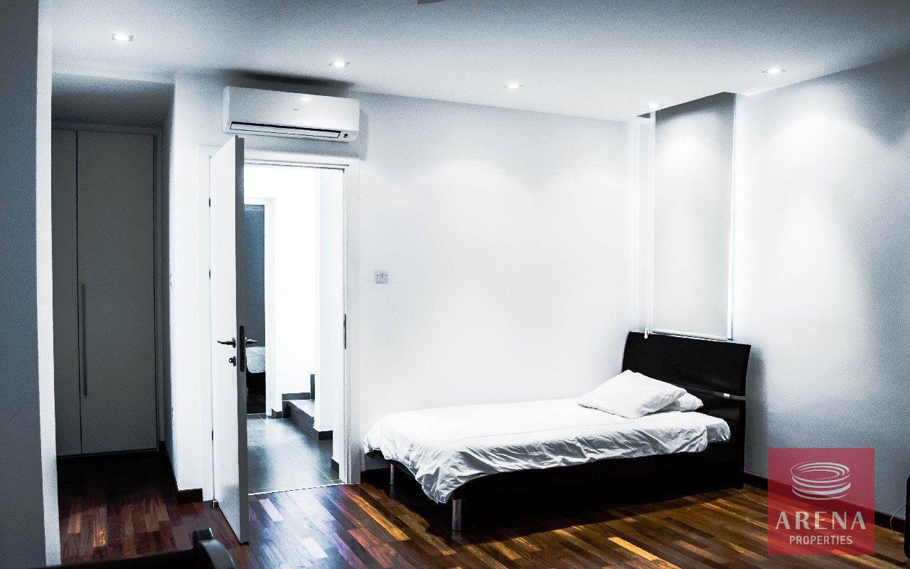 10-villa-in-Dekelia-3910