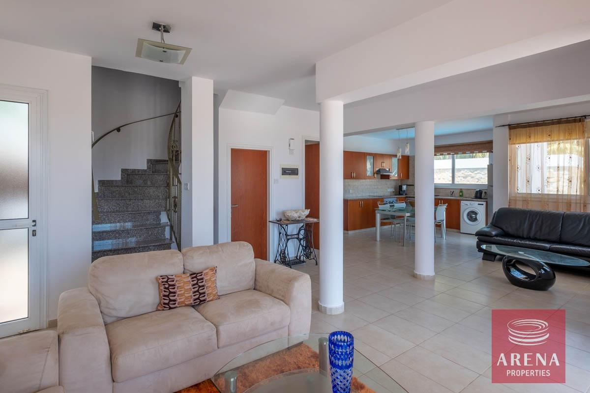 10-villa-in-Paralimni-for-sale-5787-1