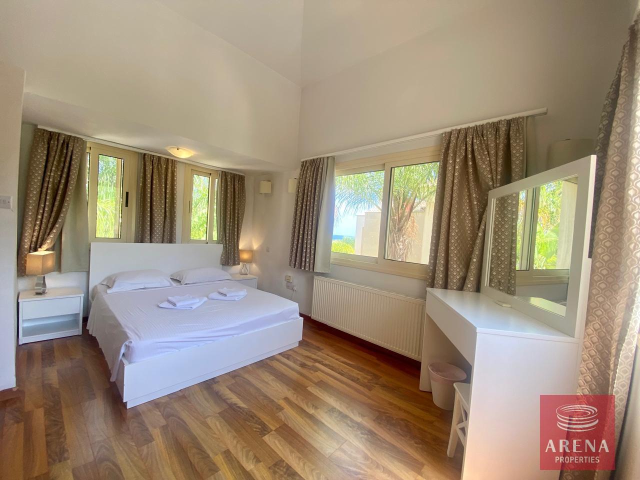 11-1-3-BED-VILLA-IN-cape-greco-8112-2