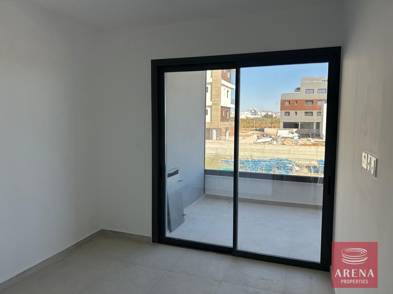 11-1-BED-APT-IN-NEW-MARINA-AREA-8739