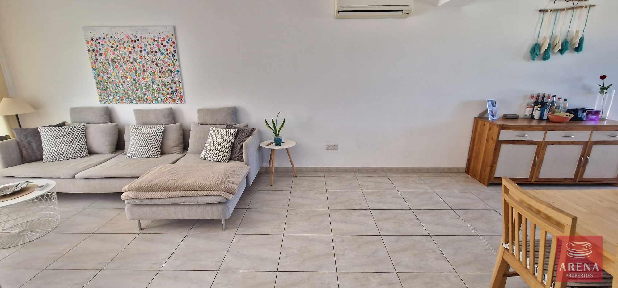 11-1-bed-apt-kapparis-7439