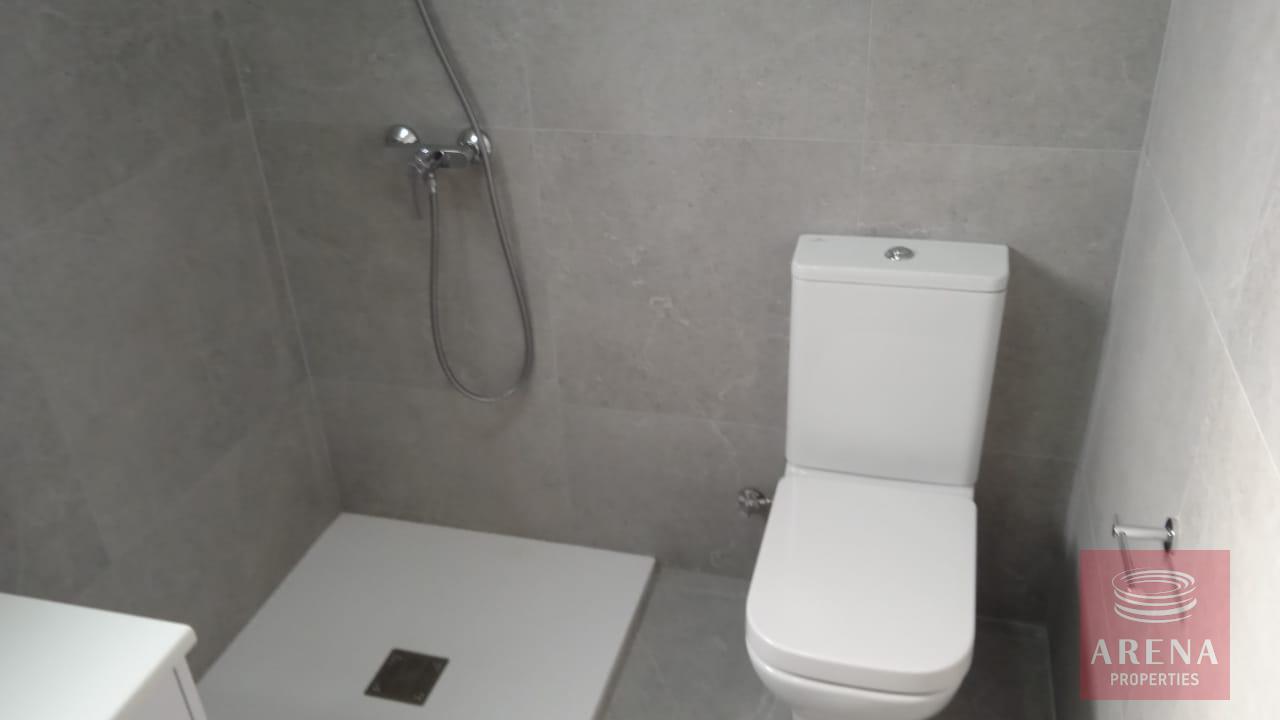 11-2-BED-APT-ARADIPPOU-9306