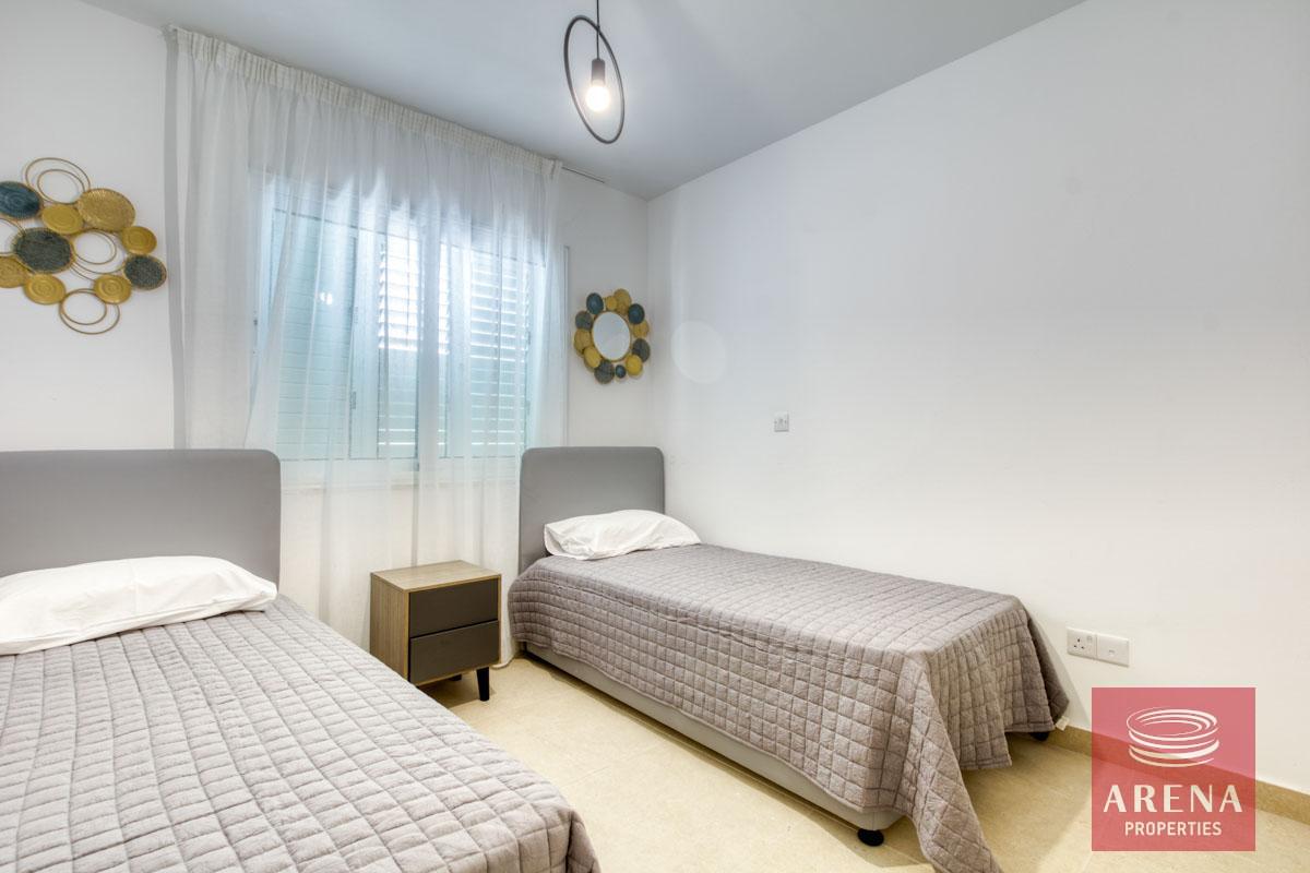 11-2-bed-apt-for-sale-in-paralimni-6446