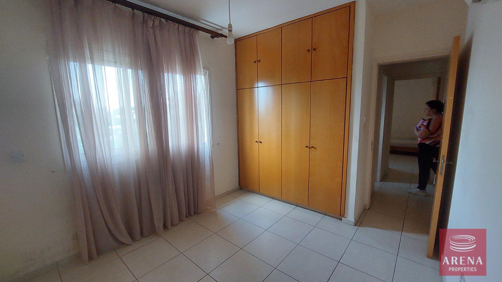 11-3-BED-APT-LARNACA-8847