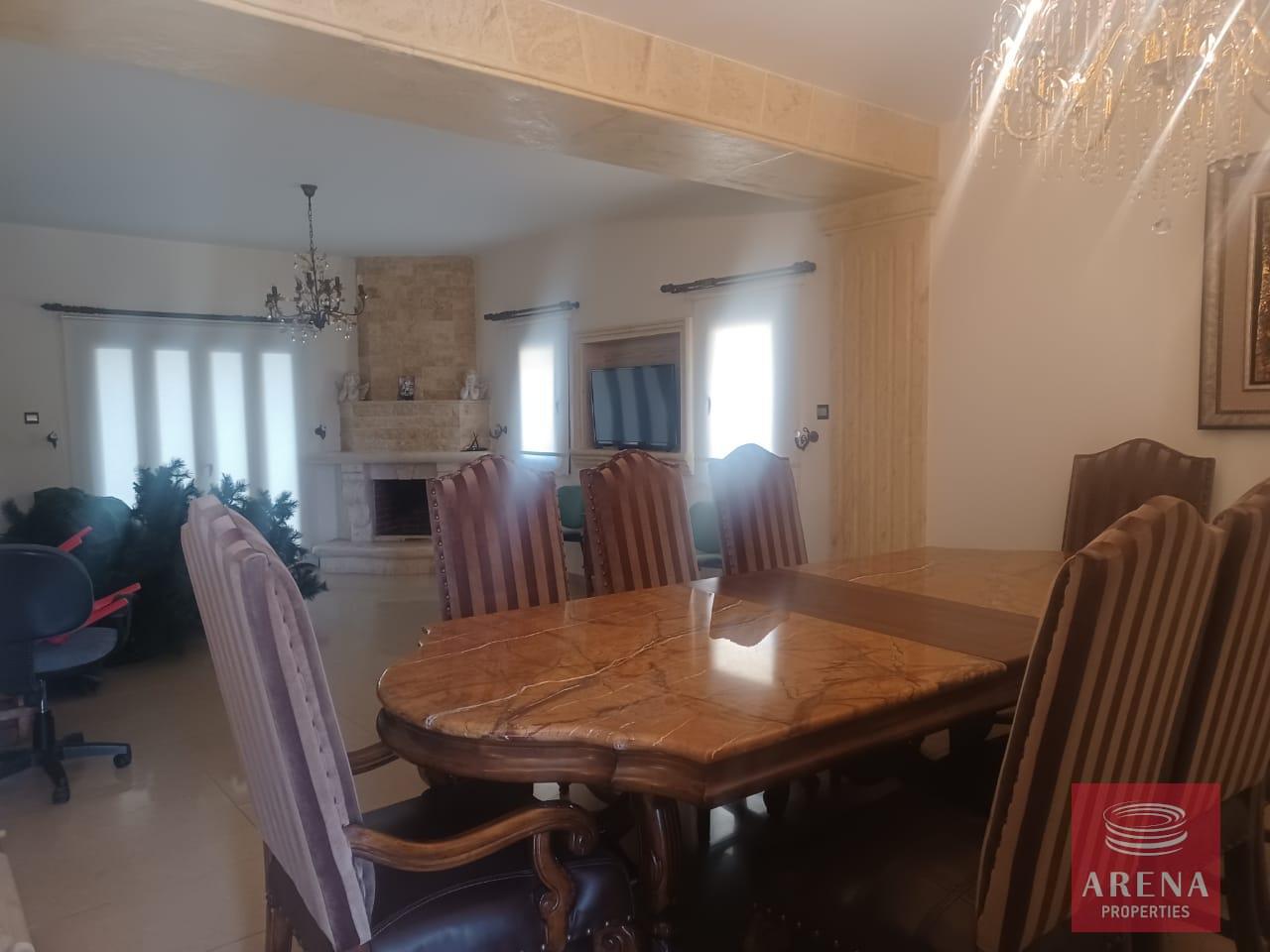 11-3-BED-VILLA-VRYSOULLES-9128