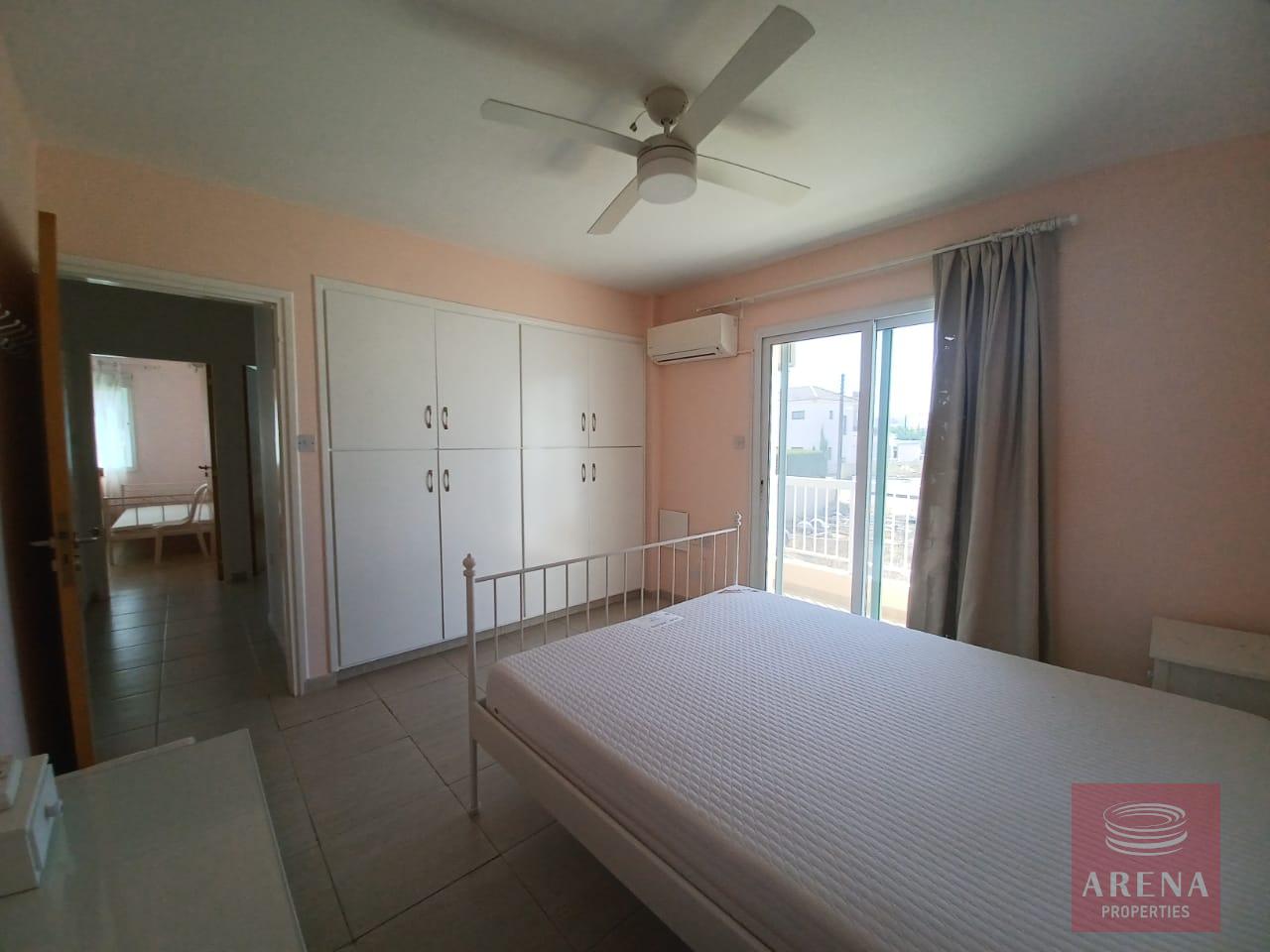 11-3-bed-apt-for-rent-Paralimni-7431-5