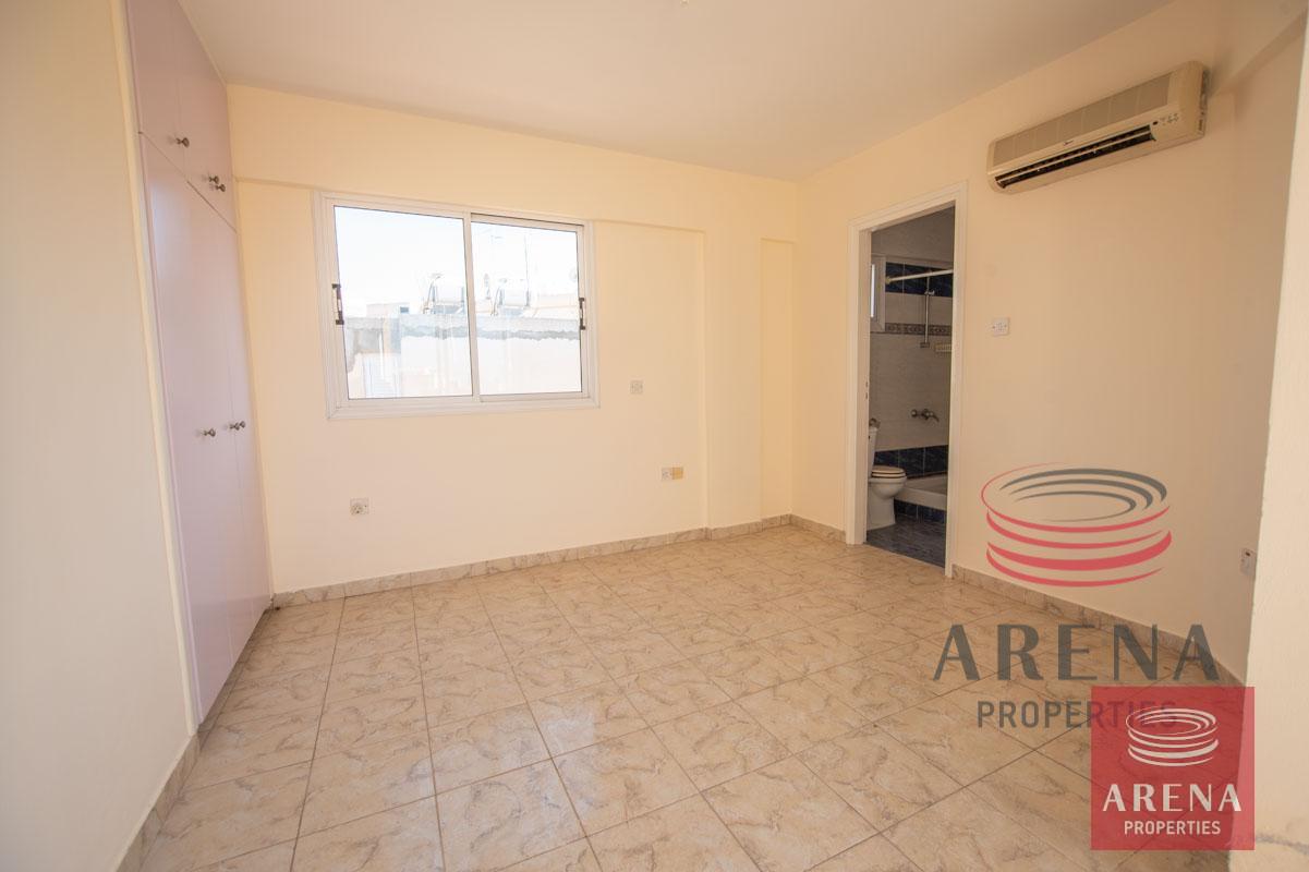 11-3-bed-apt-for-sale-in-Paralimni-5735-2