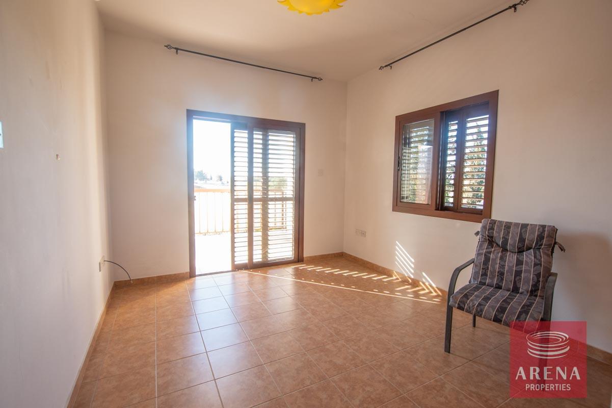 11-4-BED-VILLA-FOR-RENT-IN-VRYSOULLES-5956-2