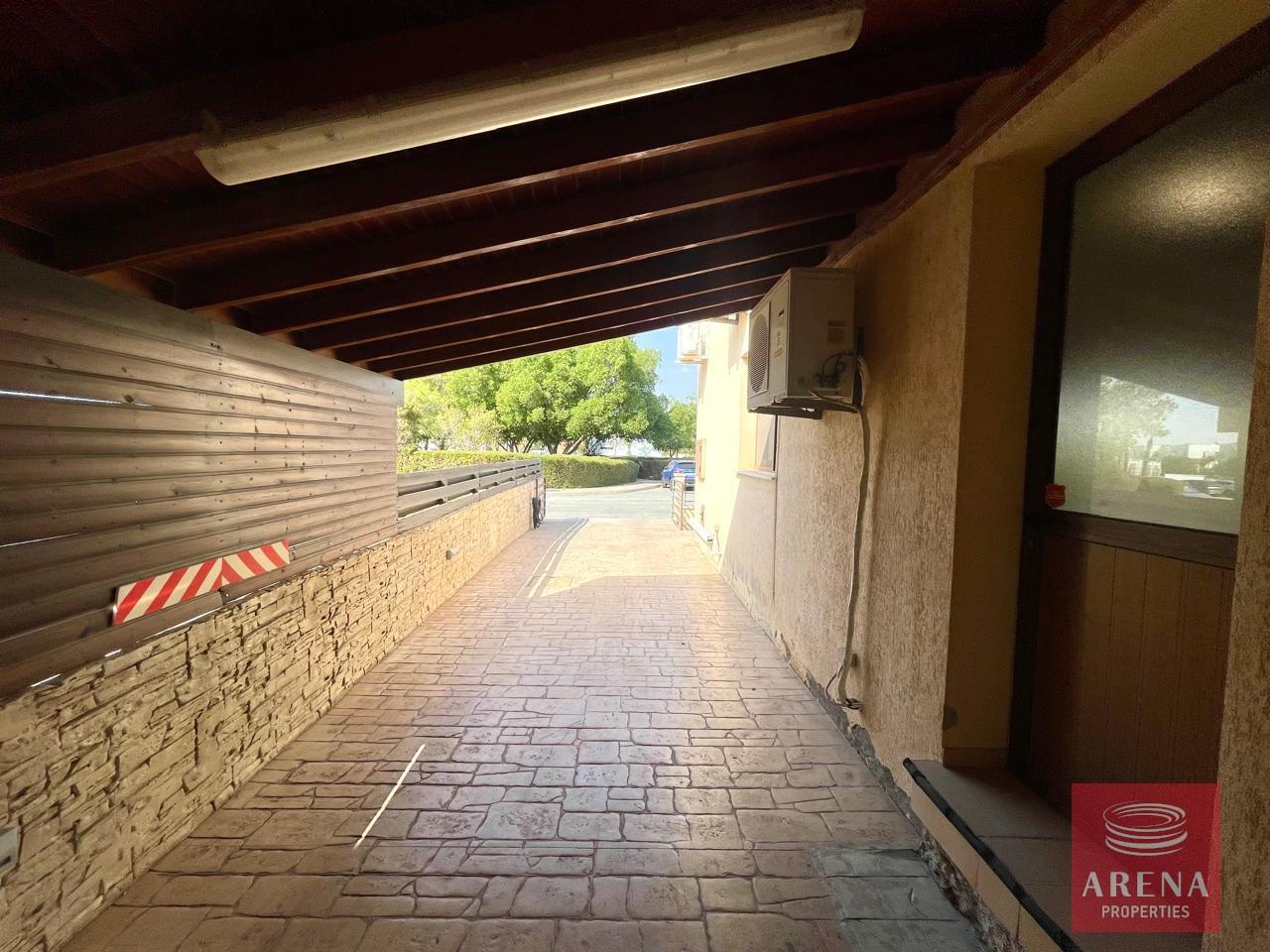 11-4-BED-VILLA-IN-KITI-8754