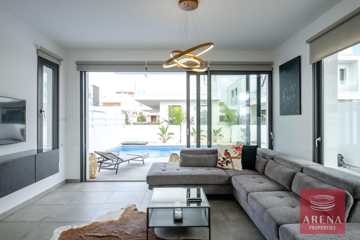 11-5-BED-VILLA-IN-DEKELIA-5641-1