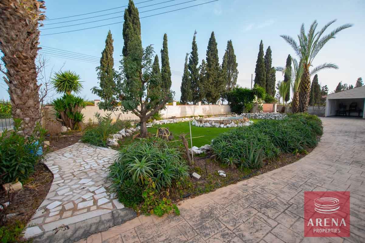 11-5-bed-villa-in-Pervolia-6045-1