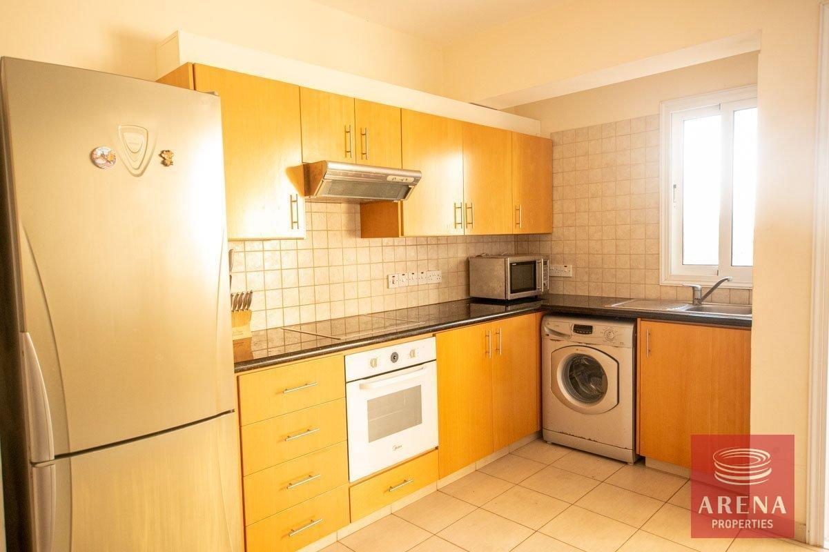 11-APT-DERYNIA-5331_0