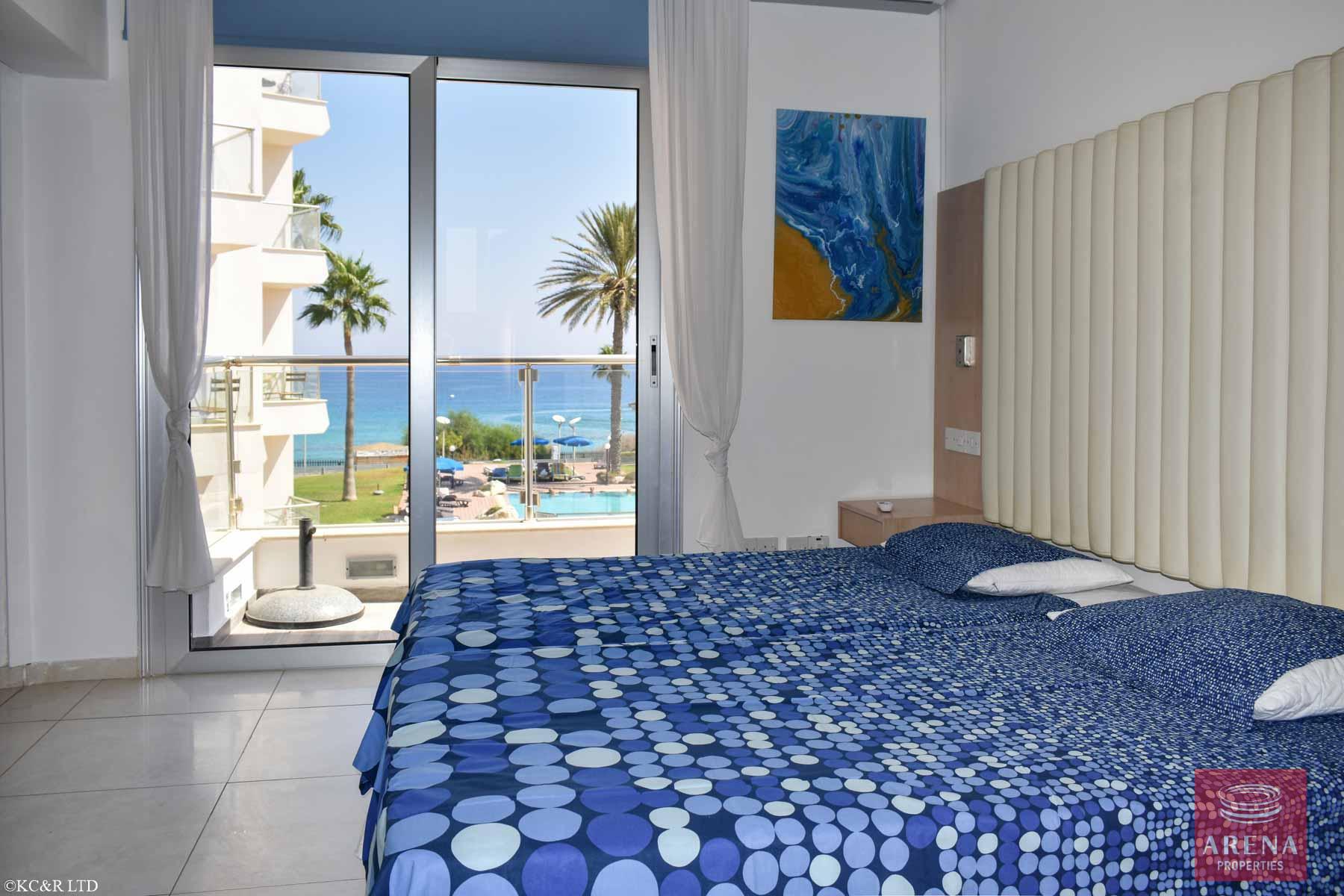 11-APT-IN-PROTARAS-5500-2