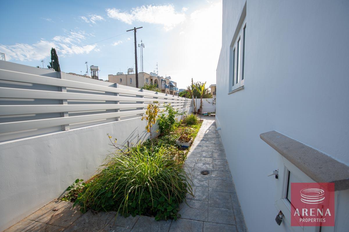 11-HOUSE-FOR-SALE-paralimni-4252-2